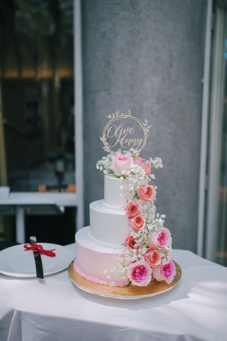 Pondside wedding cake_01