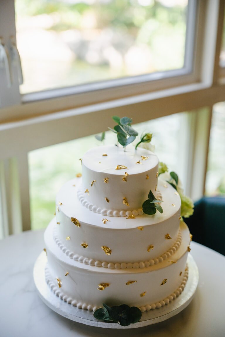 Pondside wedding cake_05