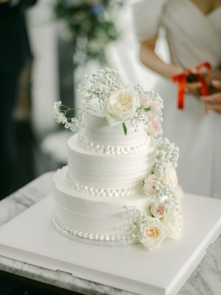 Pondside wedding cake_06